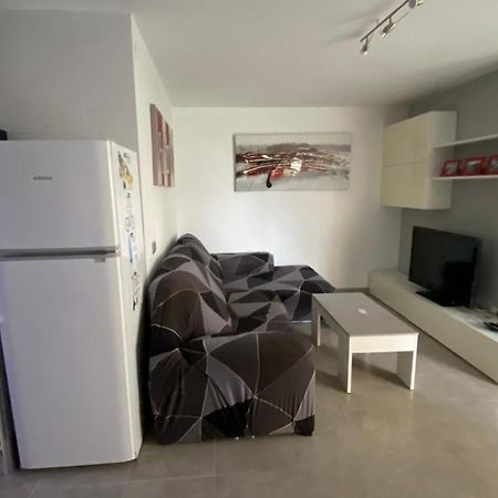 Apartamento a estrenar en primera línea de Playa Torrox Exterior foto