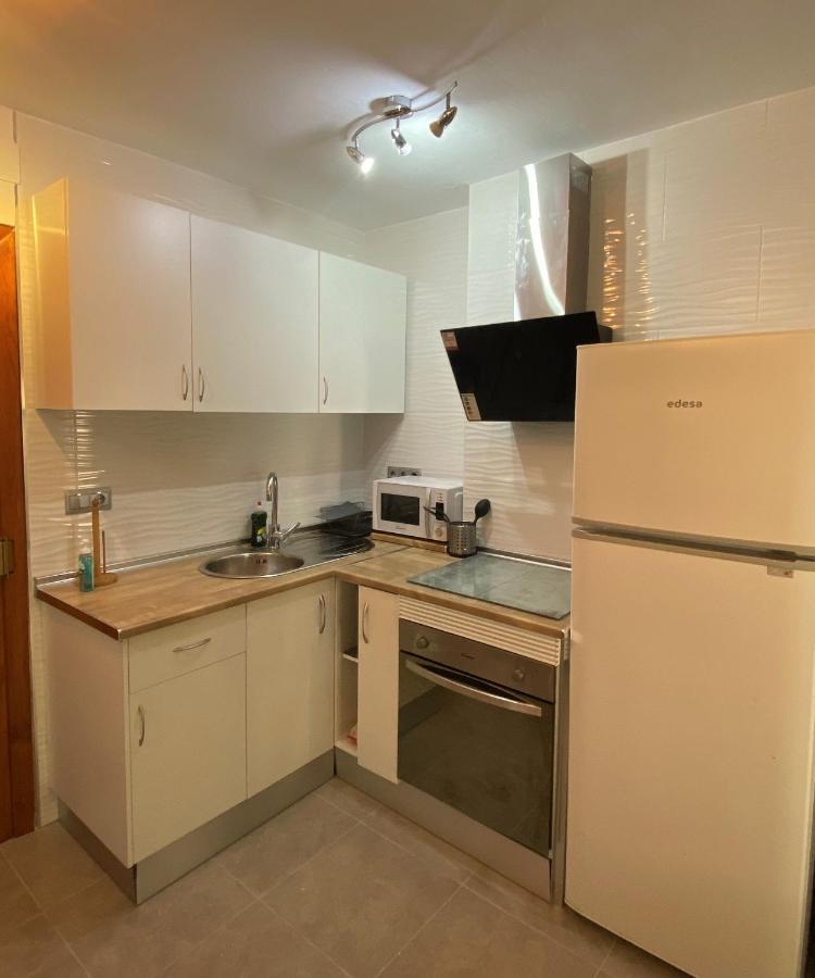 Apartamento a estrenar en primera línea de Playa Torrox Exterior foto