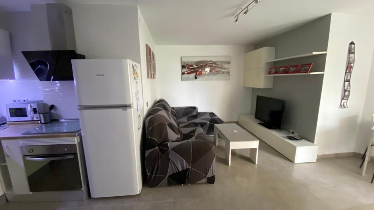 Apartamento a estrenar en primera línea de Playa Torrox Exterior foto