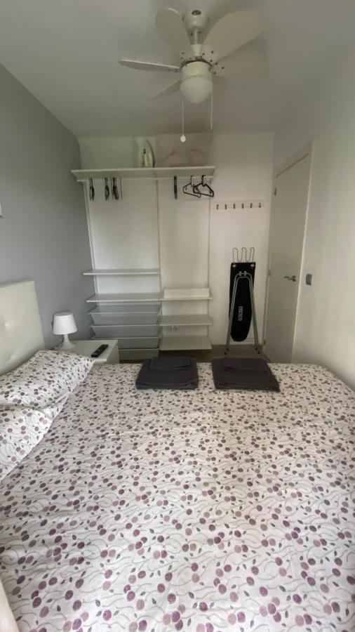 Apartamento a estrenar en primera línea de Playa Torrox Exterior foto